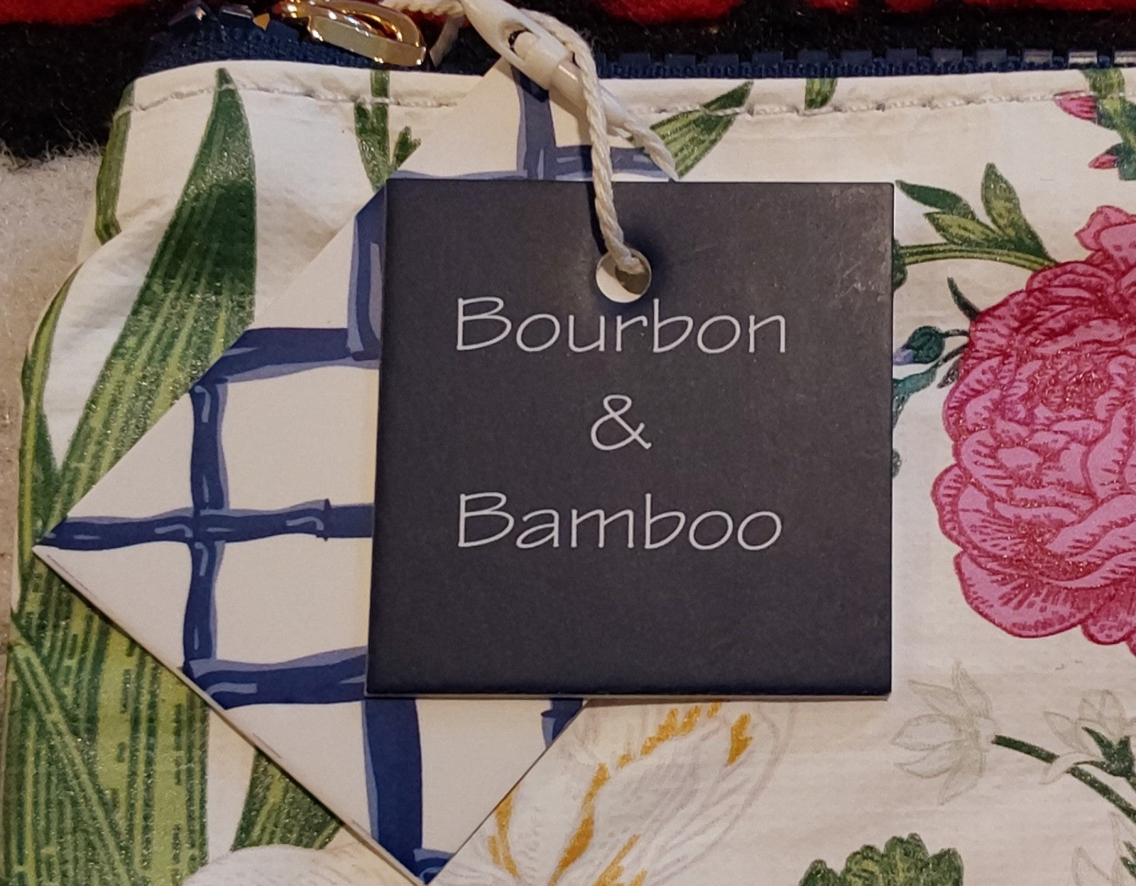 Bourbon & Bamboo, Neiman Marcus, & Justfab Small Zip Bag Lot Of 3 New 🔥🔥🔥