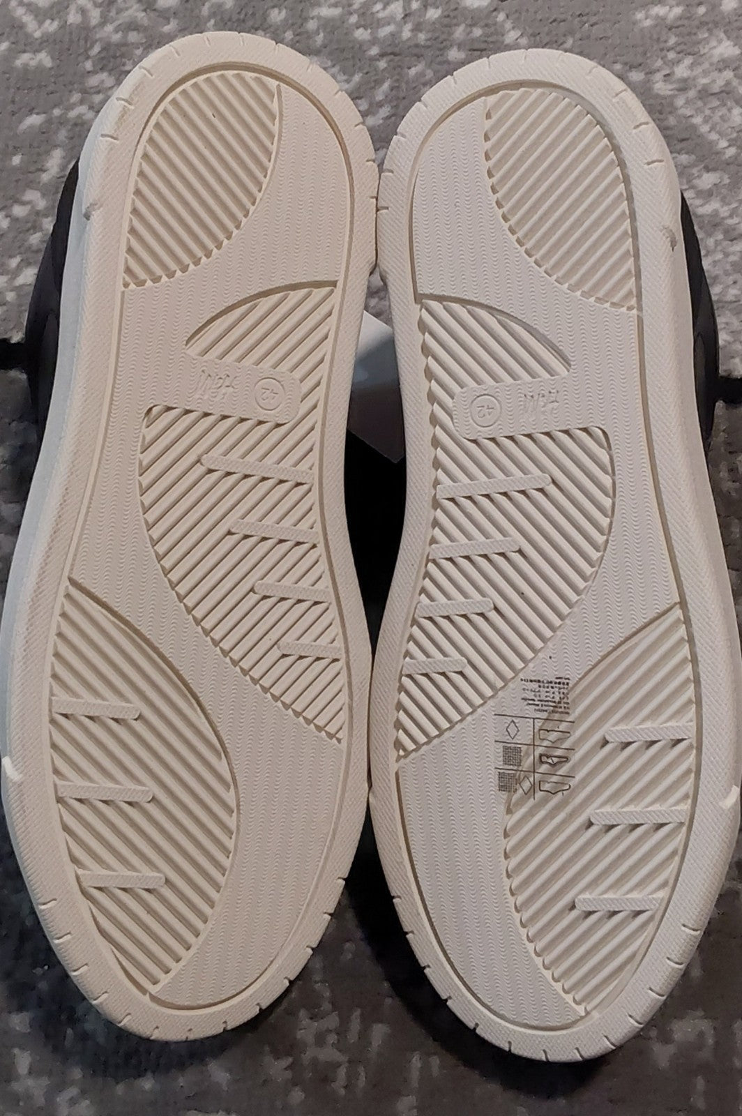 H&M Chunky Casual Men's Sneakers Black White Size 9 NWOB 🔥🔥🔥