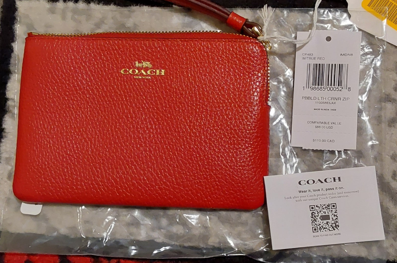 Coach Corner Zip Wristlet Signature True Red Pebbled Leather NWT 🔥🔥🔥
