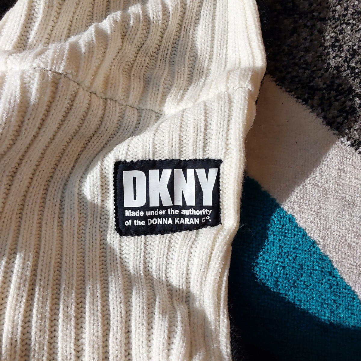 DKNY Fleece-Lined Knit Infinity Scarf & Faux Fur Trapper Hat Pair NWT 🔥🔥🔥