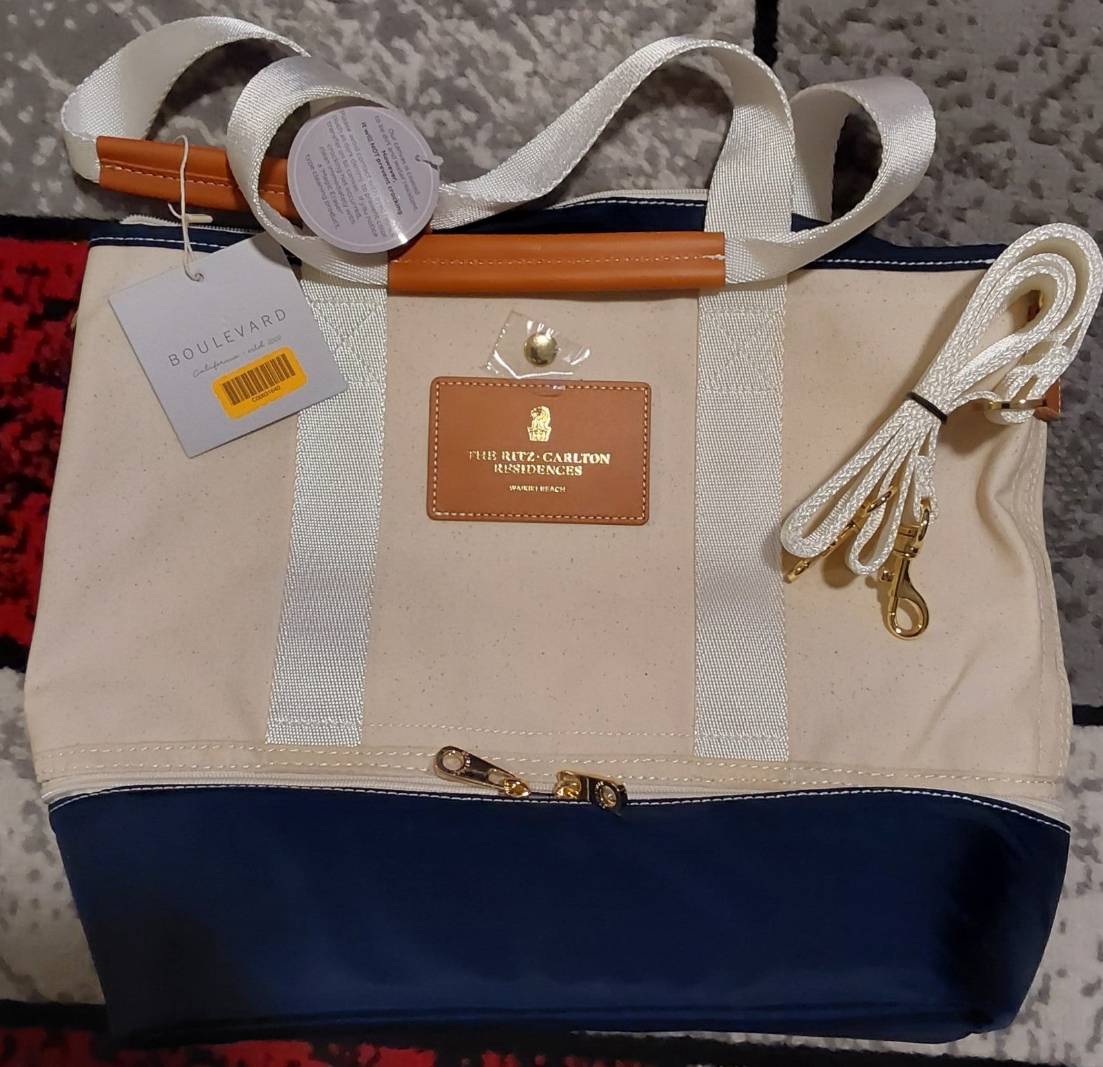 Boulevard Lara Large Shoe Tote With Company Logo Ivory NWT 🔥🔥🔥