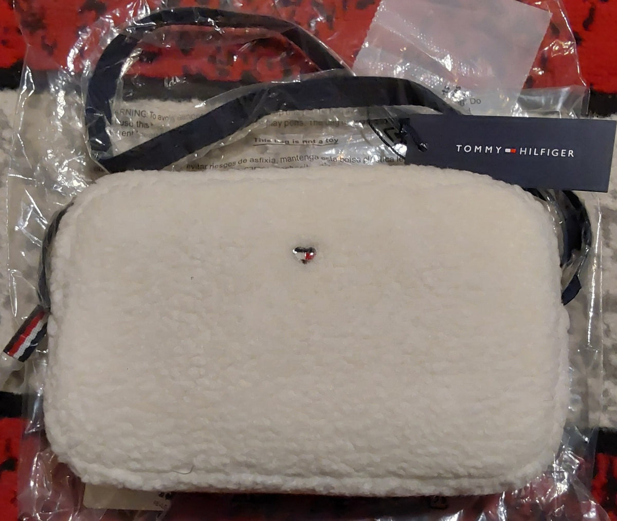 Tommy Hilfiger White Fleece Crossbody NWT 🔥🔥🔥