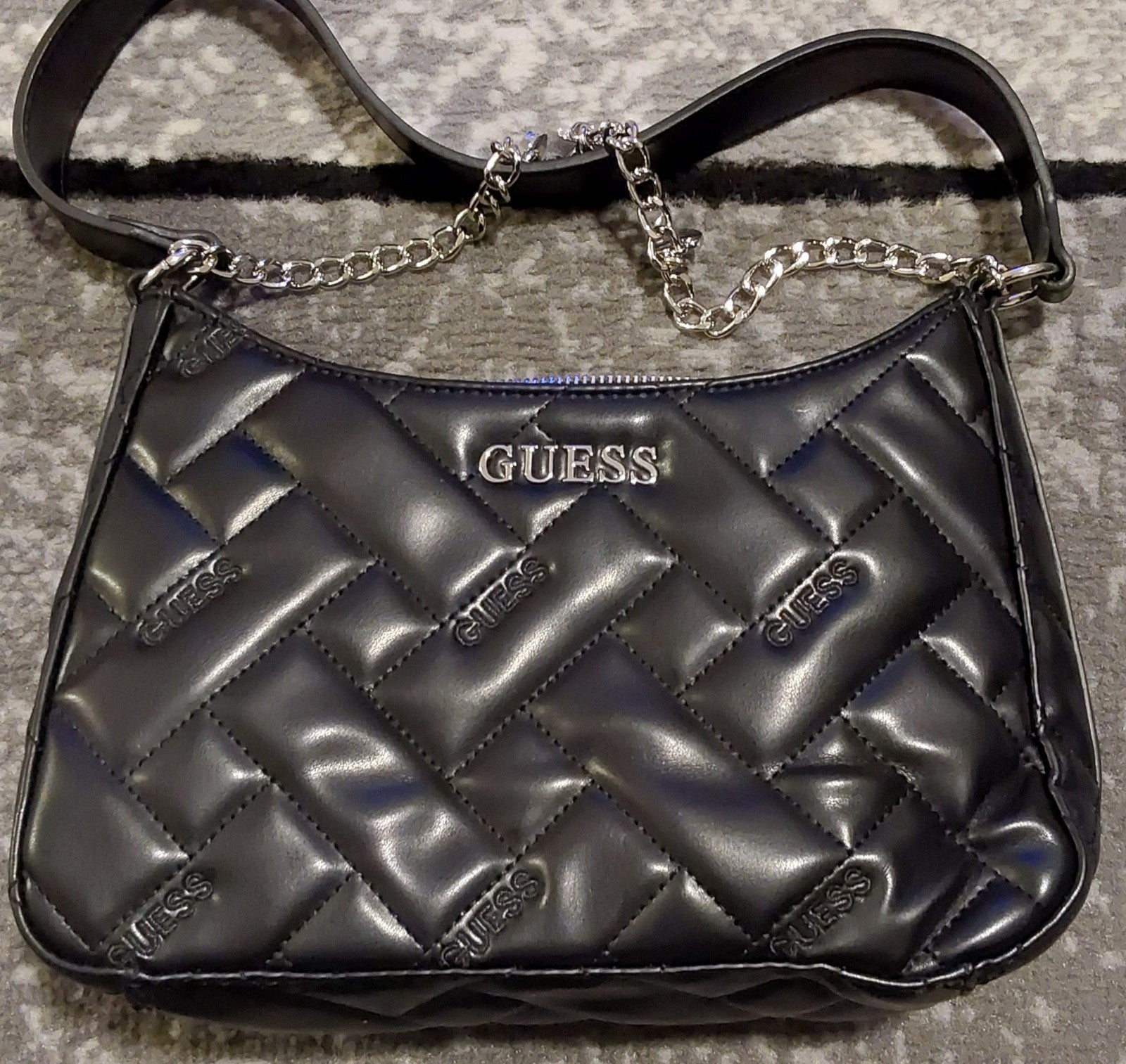 Guess Monogram Quilted Tana Top Zip Shoulder Bag Black Blemished NEW🔥🔥🔥