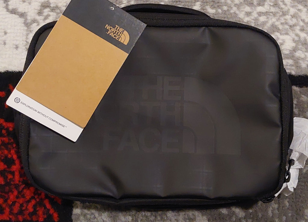 THE NORTH FACE BASE CAMP VOYAGER TOILETRY KIT WASH BAG BLACK NWT 🔥🔥🔥