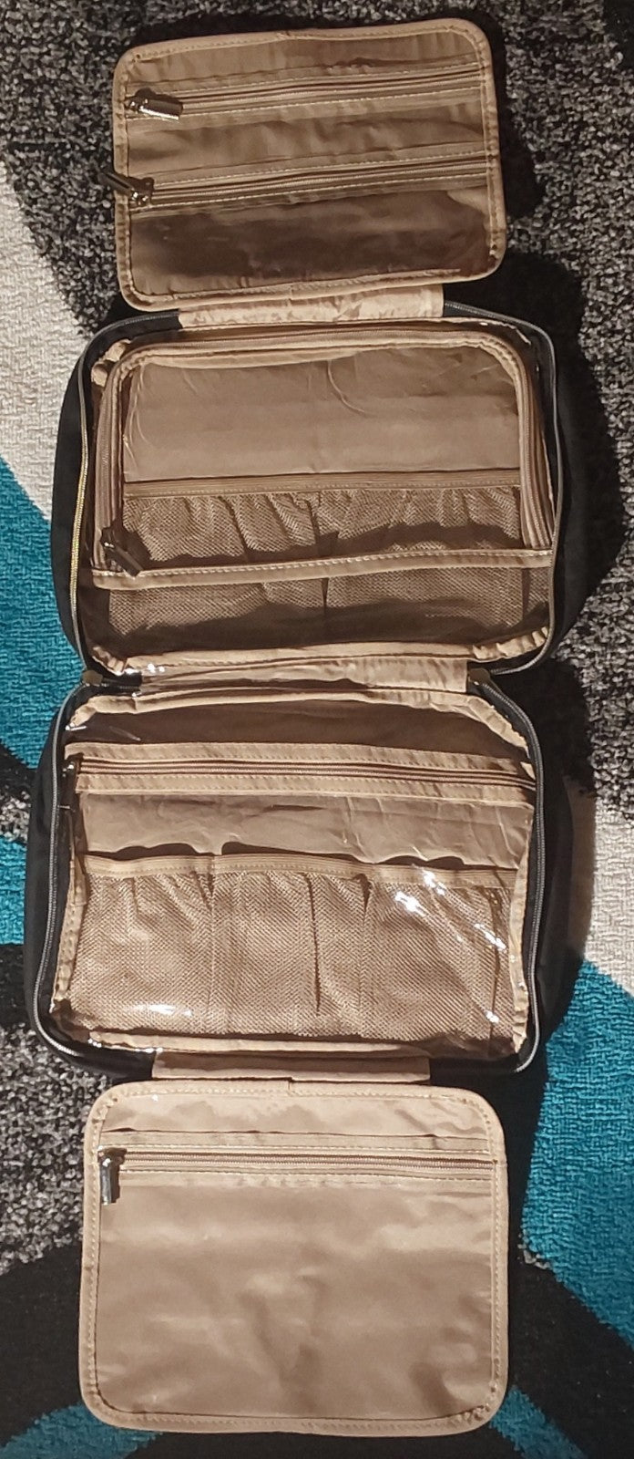 NISHEL Travel Toiletry Bag  Hanging Organizer - 10" x 8" x 4"  Black NWT 🔥🎁🔥