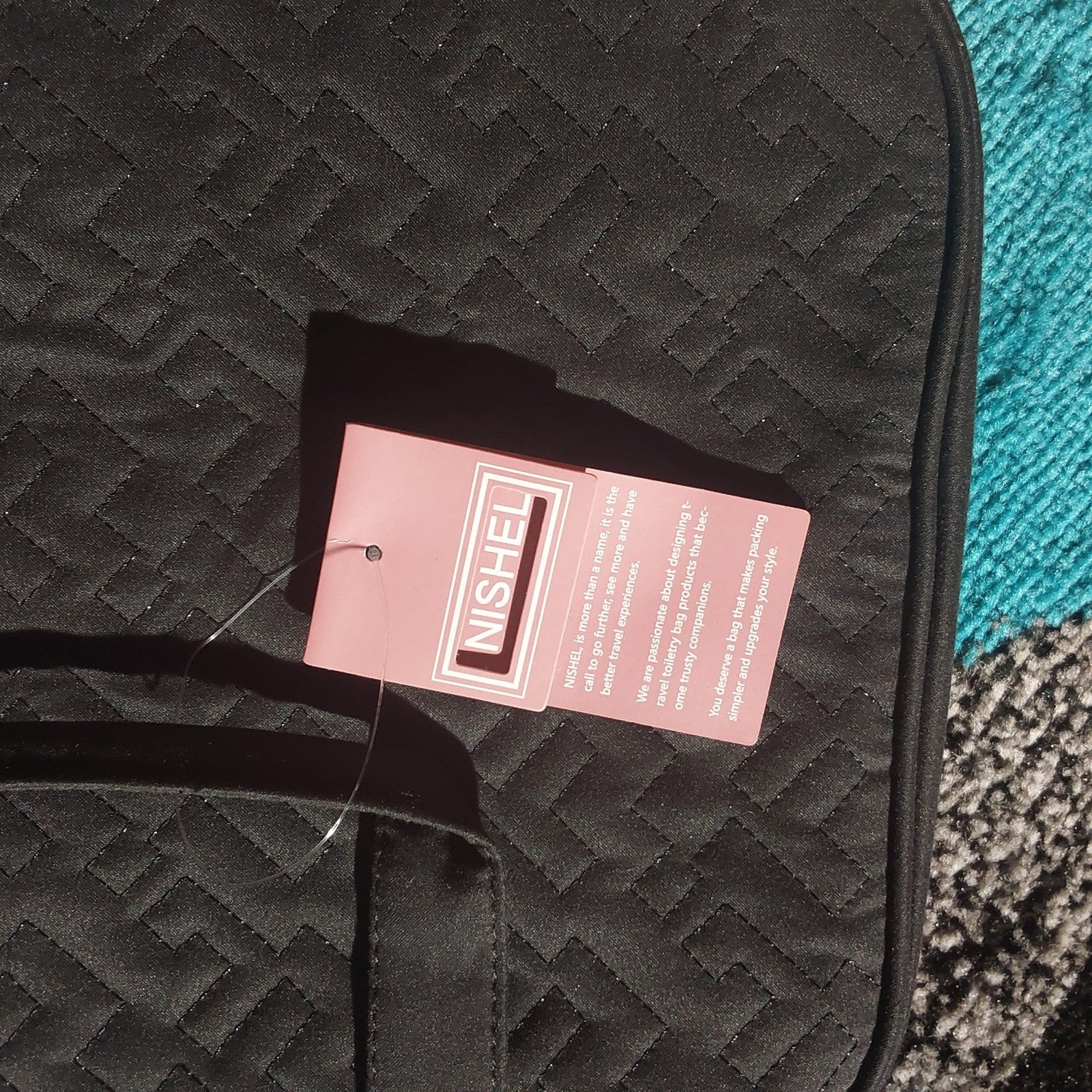 NISHEL Travel Toiletry Bag  Hanging Organizer - 10" x 8" x 4"  Black NWT 🔥🎁🔥