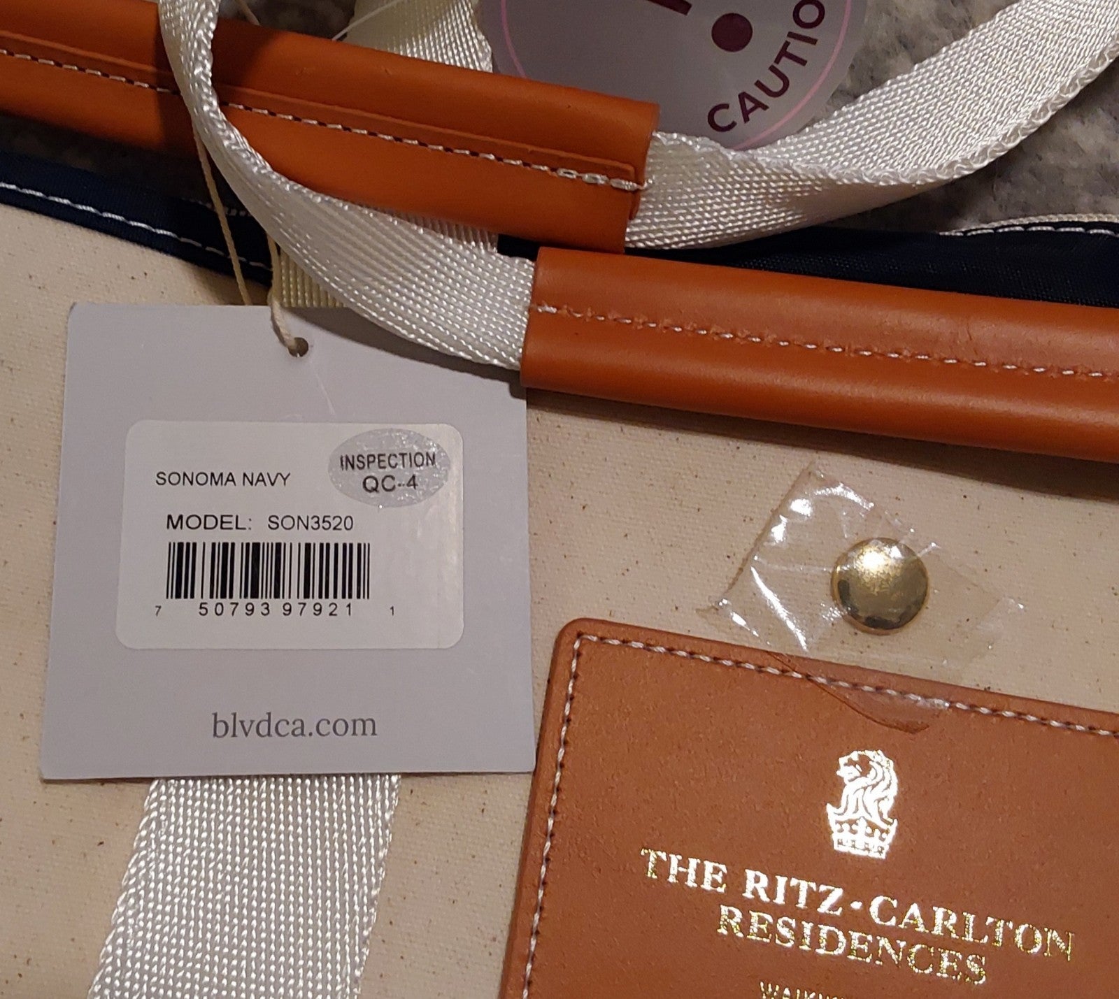 Boulevard Lara Large Shoe Tote With Company Logo Ivory NWT 🔥🔥🔥