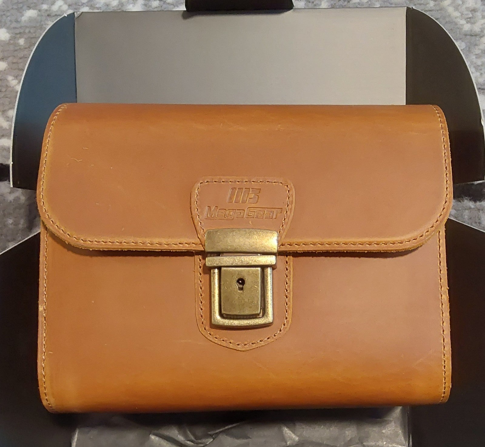 MegaGear Pebble Top Grain Leather Camera Messenger Bag Brown NIB 🔥🔥🔥